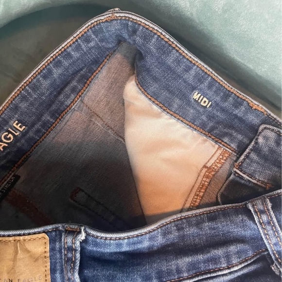 American eagle dark wash midi shorts size 6 - Picture 3 of 4